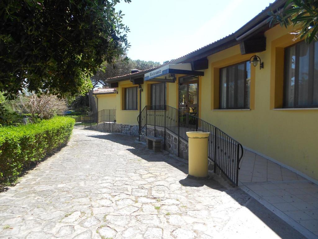 Hotel Fortezza Arborea Exterior foto